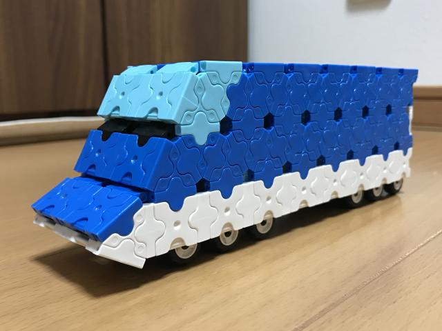 青い新幹線