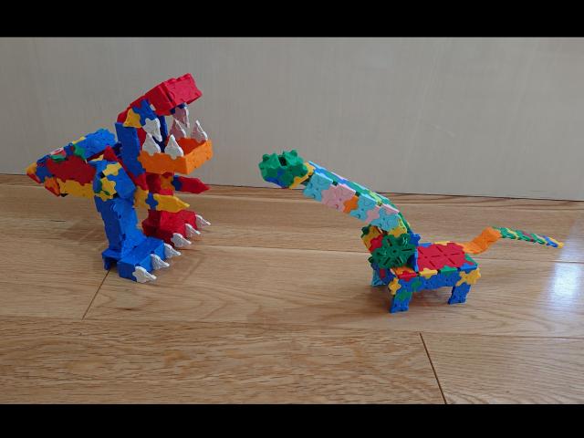 ティラノサウルスとブラキオサウルス