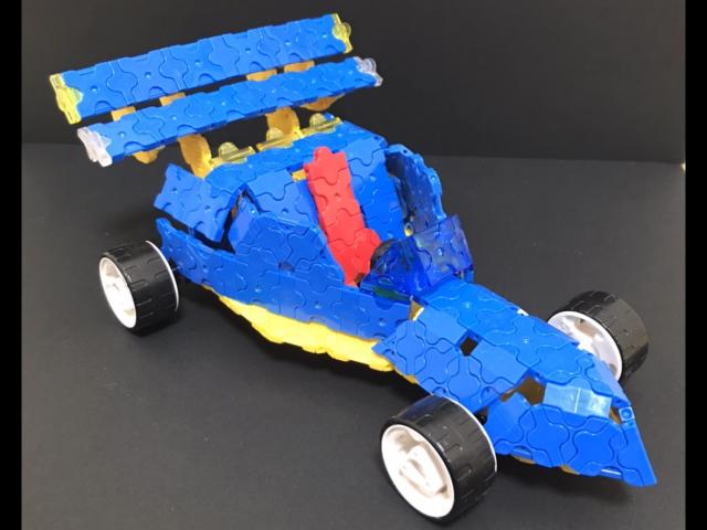 スポーツカー・スカイブルー